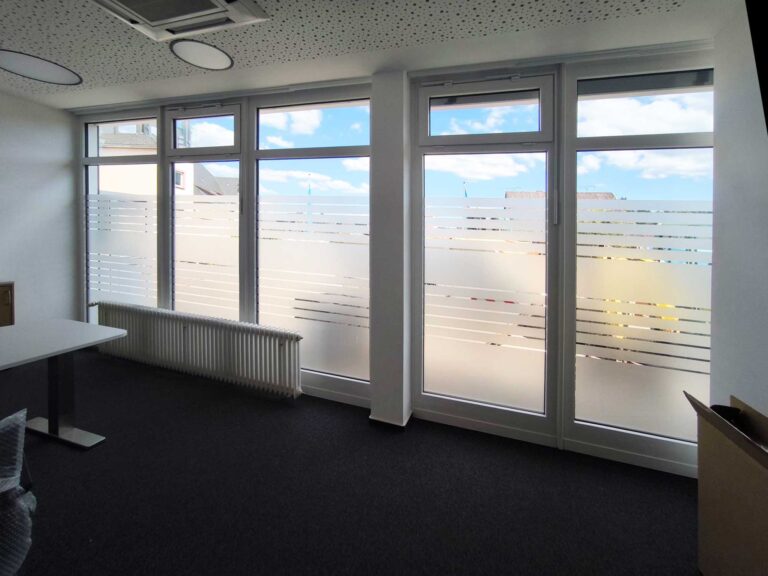 Sichtschutz in den Innenräumen der Volksbank Trier