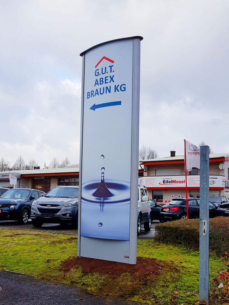 Werbepylonen-Anlage G.U.T. Abex Braun KG