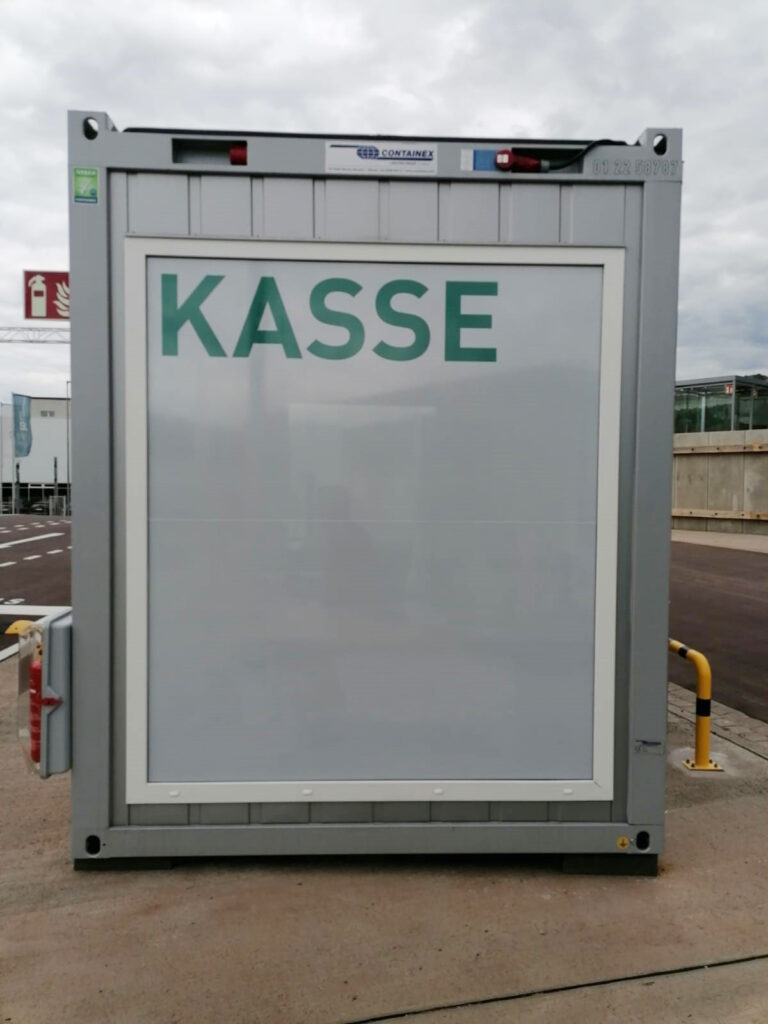 Beschriftung eines Containers A.R.T.