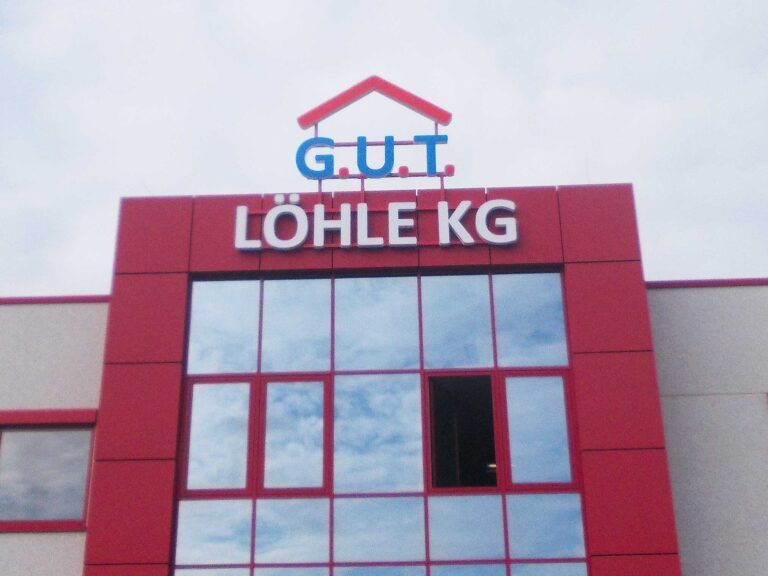 Leucht-Schriftzug für G.U.T. Löhle KG