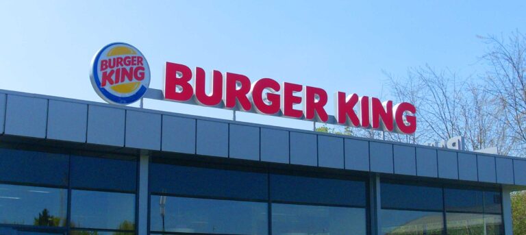 Dach-Leuchtwerbung für Burger King