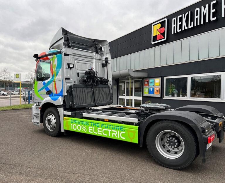 Fahrzeugbeschriftung LKW Lorang
