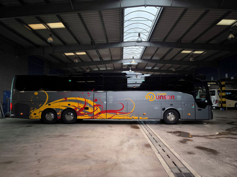 Busbeschriftung Voyages Unsen
