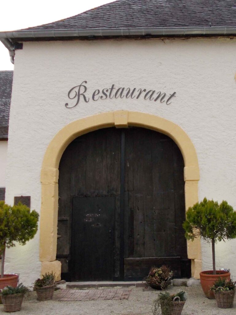 Fräsbuchstaben Restaurant