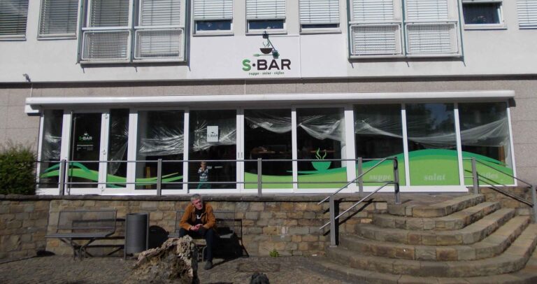 S-Bar Fensterbeklebung
