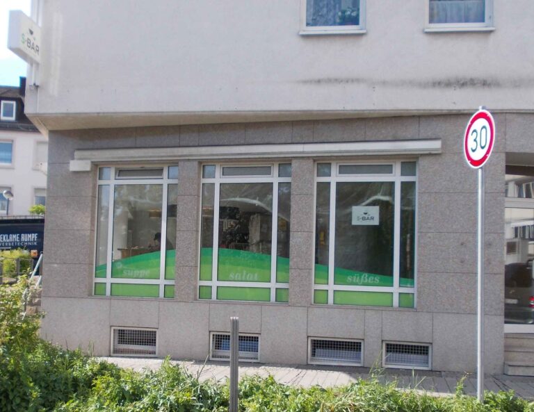 S-Bar Fensterbeklebung