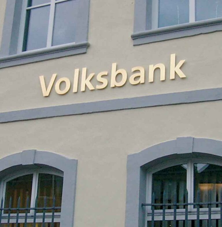 Fräsbuchstaben Volksbank