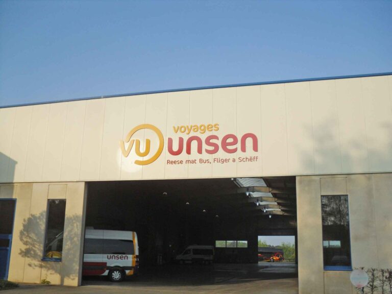 Fräsbuchstaben Voyages Unsen